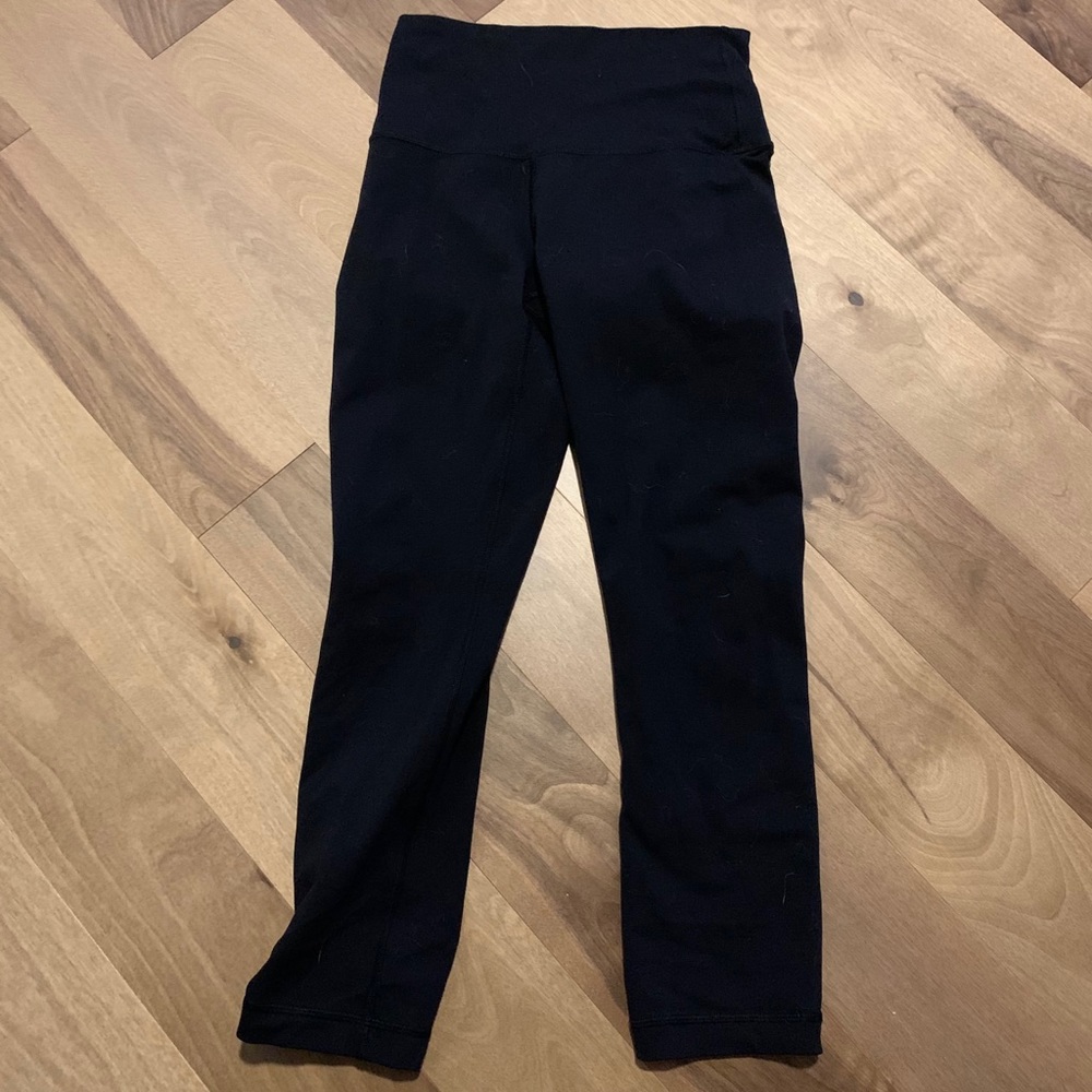 Lululemon Wunder Under size 4 21 inch crop